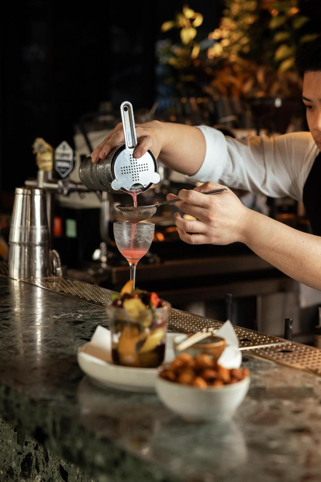 West Hotel Sydney, Curio Collection By Hilton Экстерьер фото
